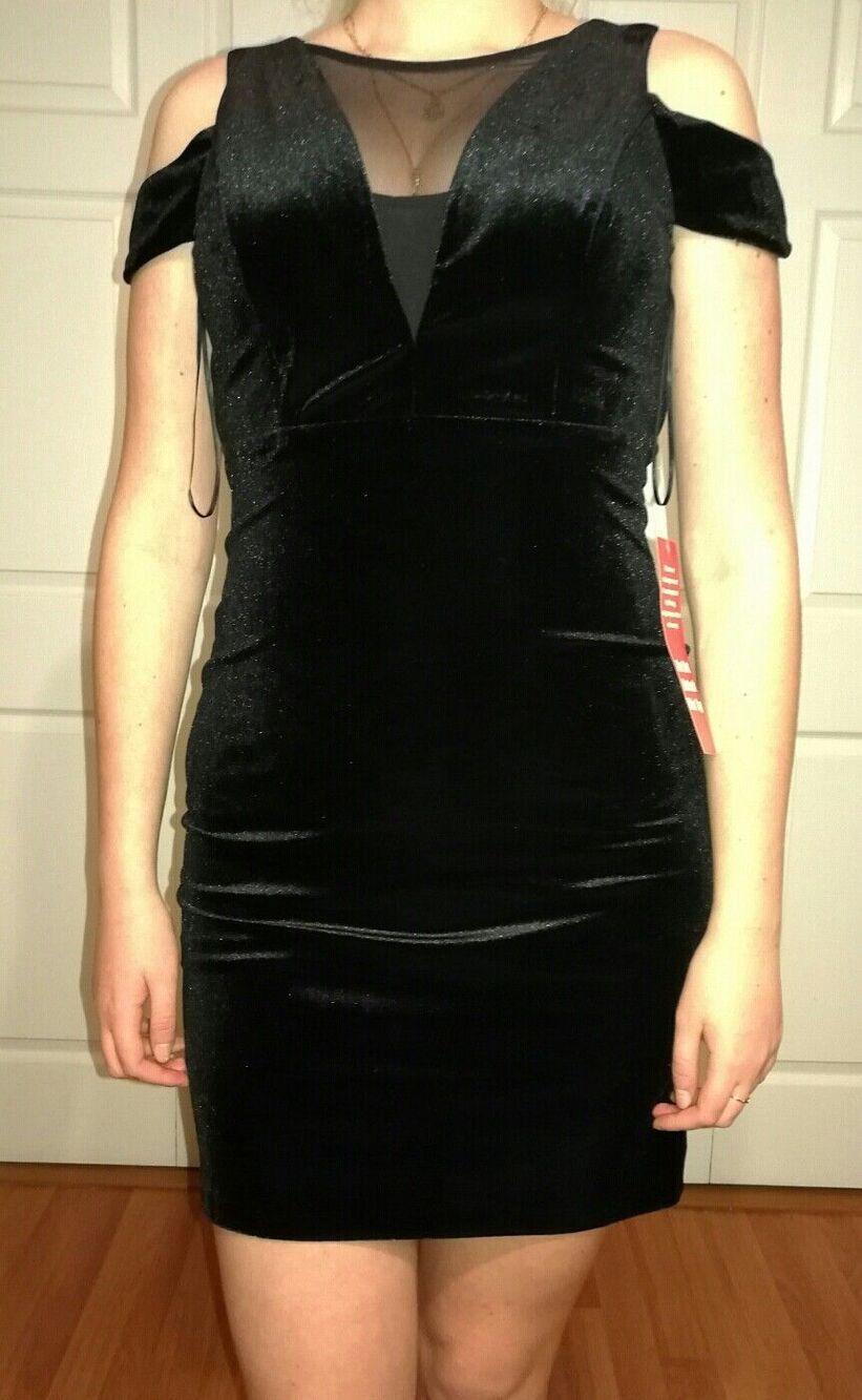 New with tags Woman Nice Night Way Cocktail Party Black Velvet Dress Size 8P